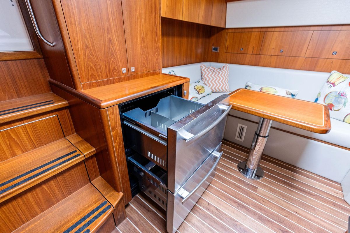 2016 Hatteras 45 