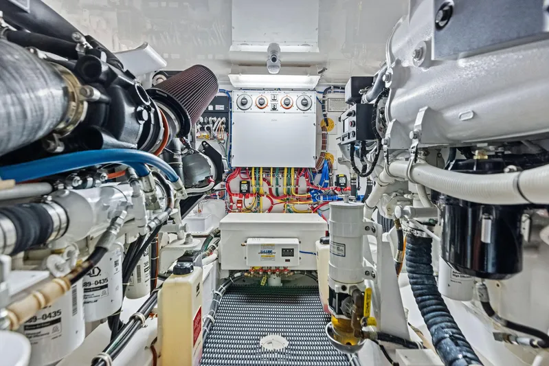 Milling Time Yacht Photos Pics 