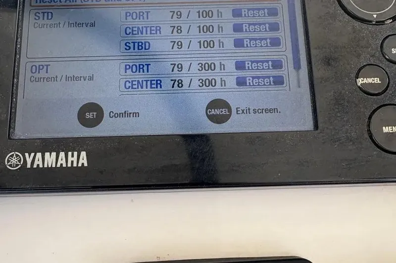  Yacht Photos Pics Yamaha control panel displaying engine hours for Jupiter 38 FS, 2017 model.