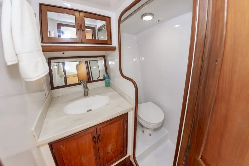 June Bug Yacht Photos Pics 