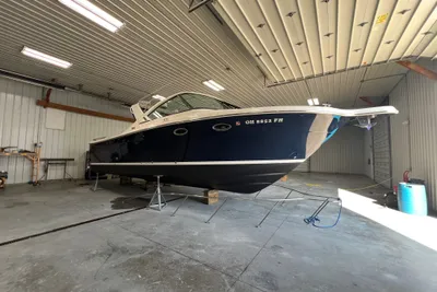 Tiara Yachts 3100 Coronet