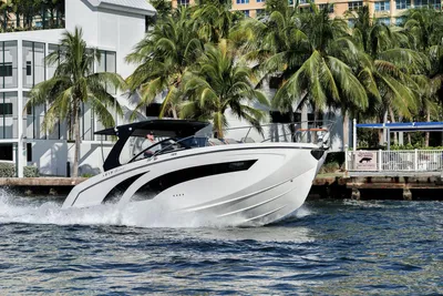 Hanover 377 Inboard