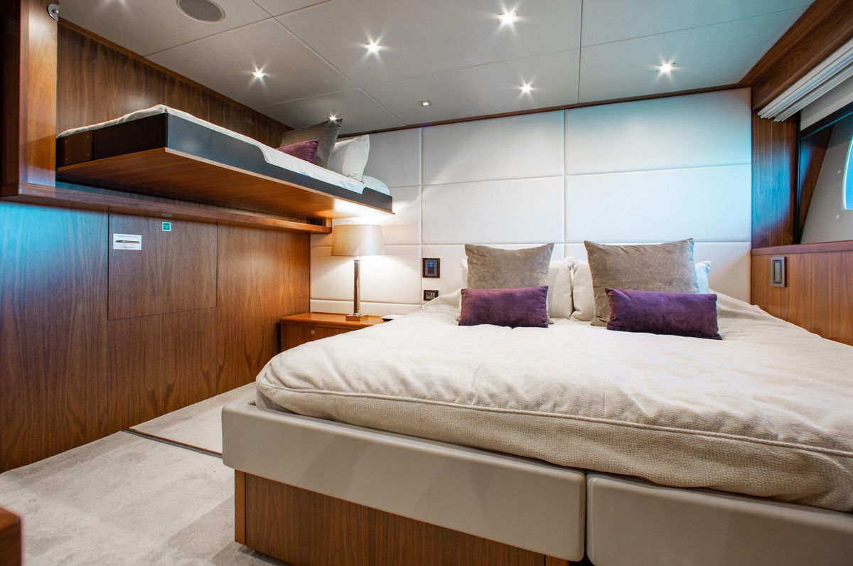 2014 Sunseeker 131 