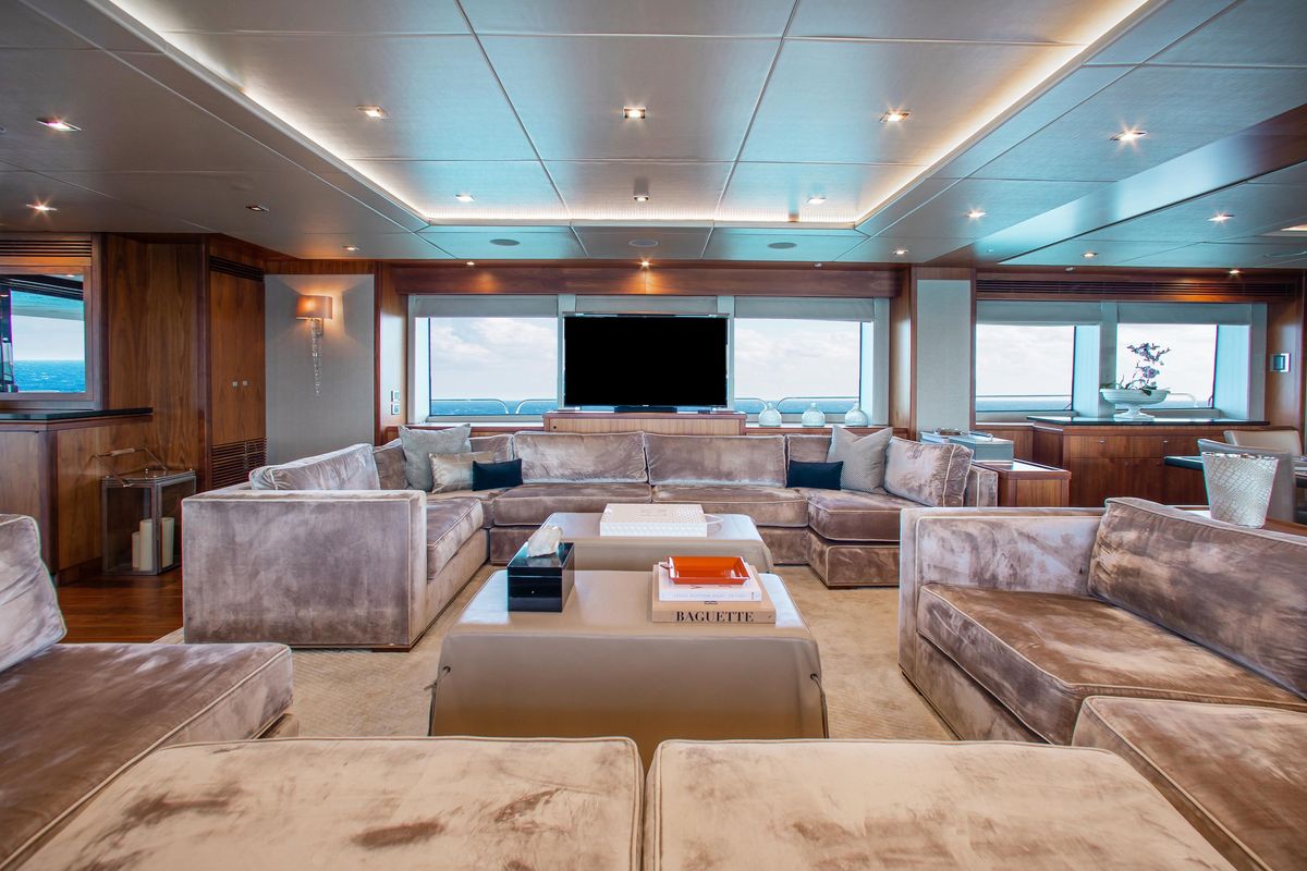 2014 Sunseeker 131 