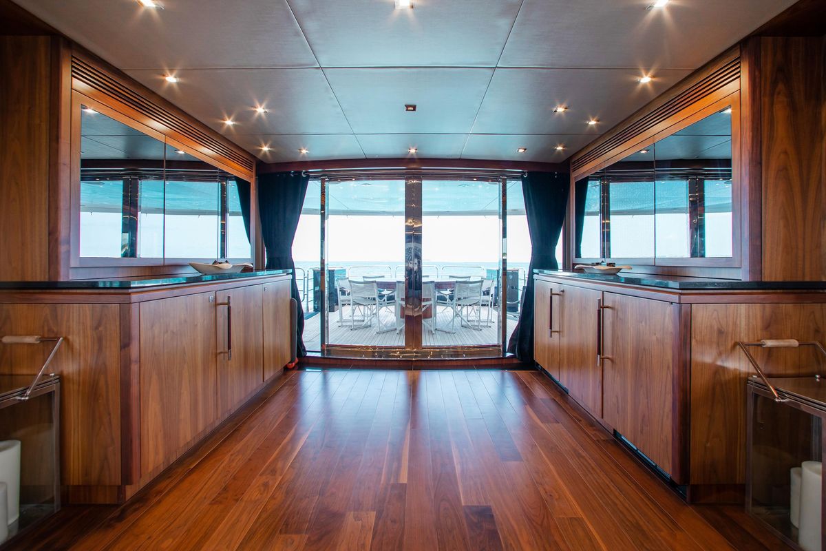 2014 Sunseeker 131 