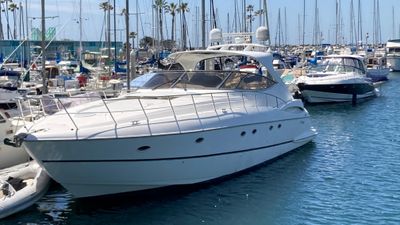 Cruisers Yachts 5470 Express