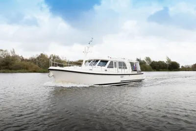 2018 Linssen Grand Sturdy 410 Sedan