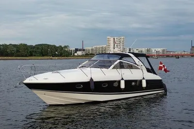2002 Princess V42