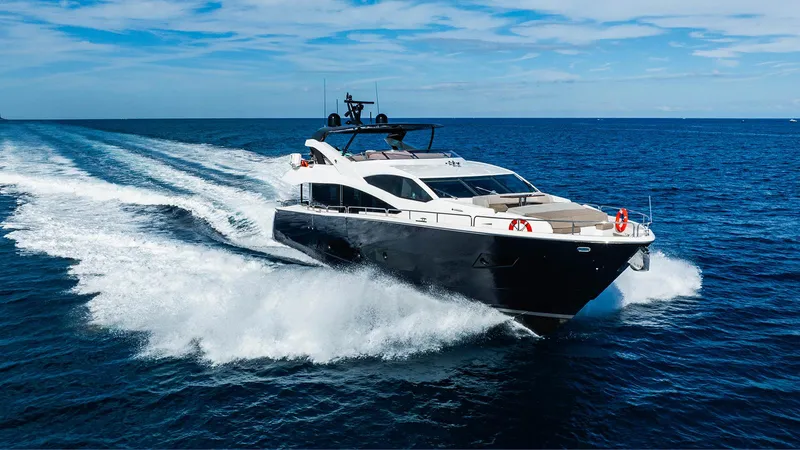 Golden Ours Yacht Photos Pics 