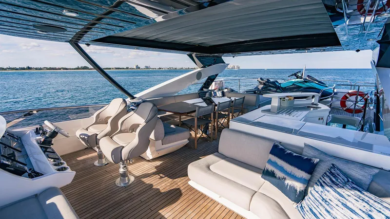 Golden Ours Yacht Photos Pics 