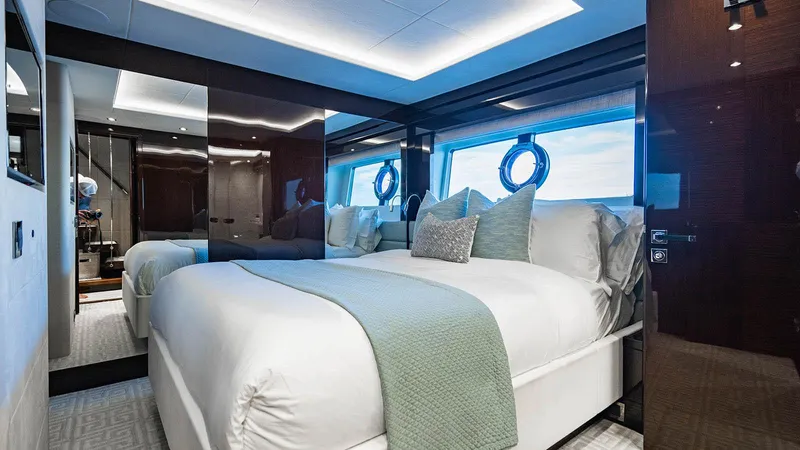 Golden Ours Yacht Photos Pics 