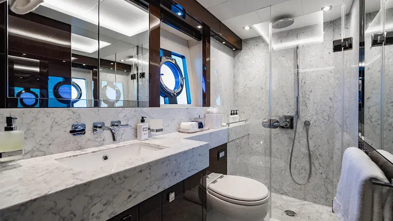 Golden Ours Yacht Photos Pics 