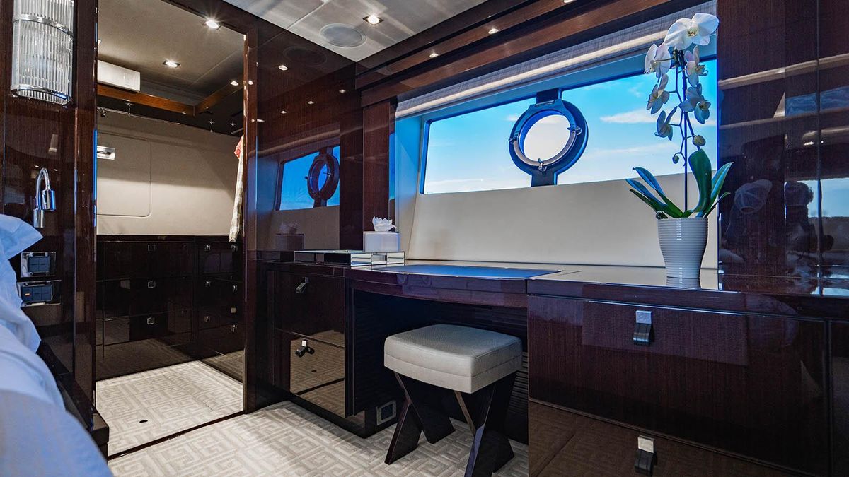 2019 Sunseeker 86 