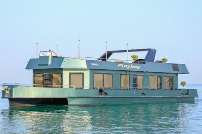 2022 Custom Houseboat Pontoon Lounge