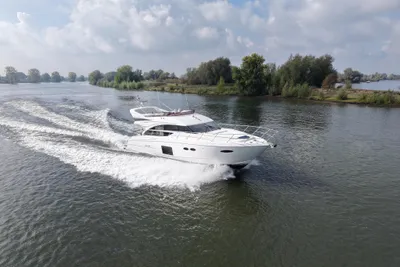 2015 Princess 56
