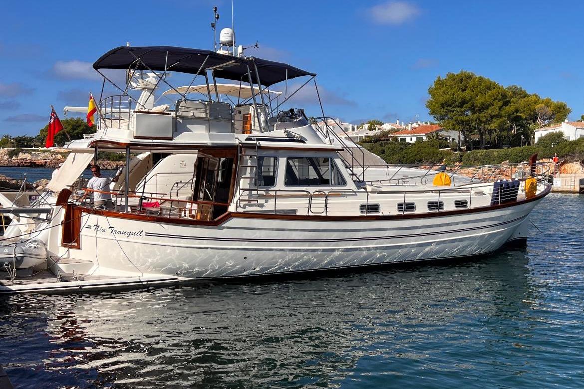 2005 Menorquin Yacht 180