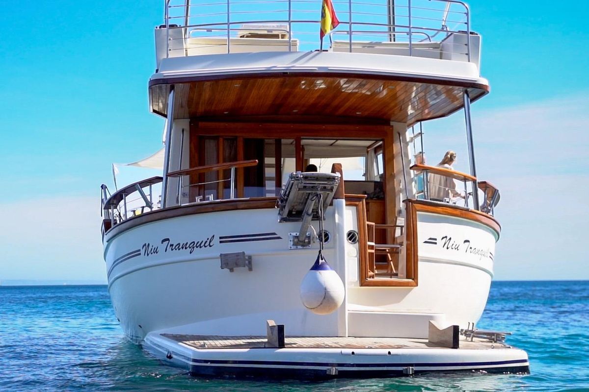 2005 Menorquin 59 