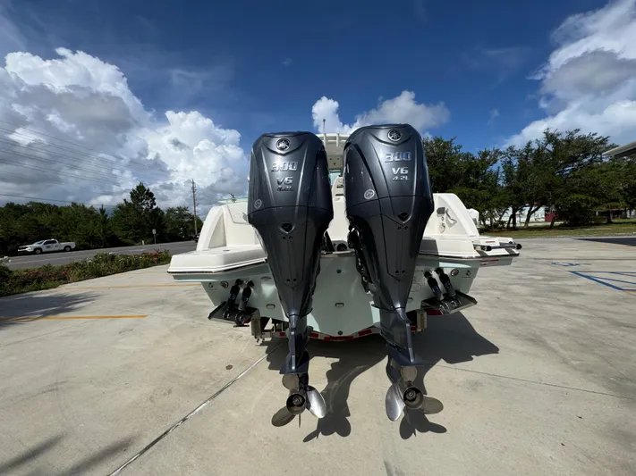  Yacht Photos Pics 2023 Sailfish 312 CC boat with dual Yamaha 300 V6 outboard engines.