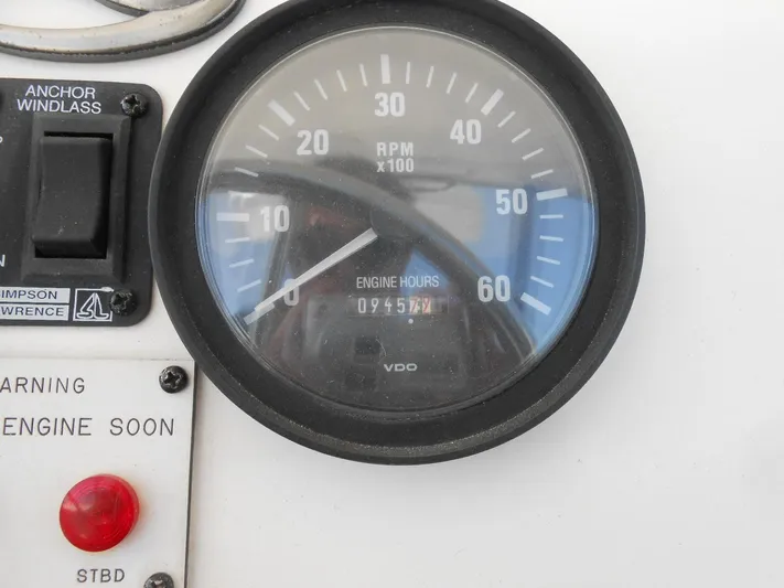 Fifty-150 Yacht Photos Pics Close-up of 1999 Silverton 352 MY tachometer showing RPM and engine hours.