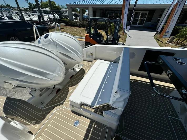  Yacht Photos Pics 2024 Windy SR28 CC boat with dual outboard engines and rear seating.