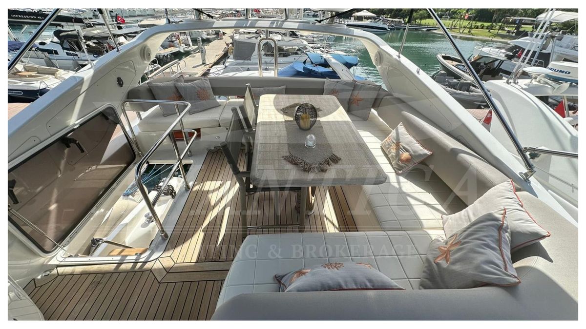 2014 Absolute 52 