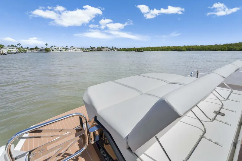  Yacht Photos Pics 2023 Sunseeker Superhawk 55 - Image 19