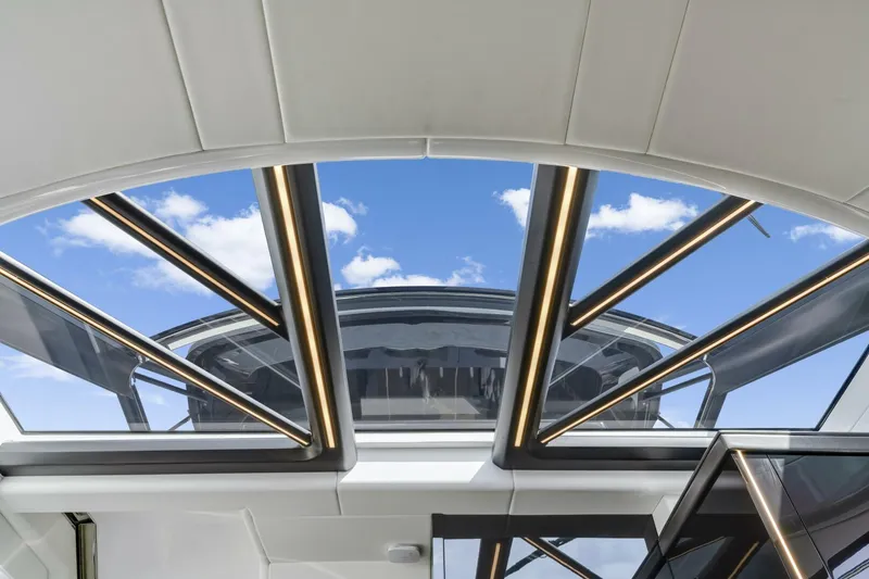  Yacht Photos Pics 2023 Sunseeker Superhawk 55 - Image 40