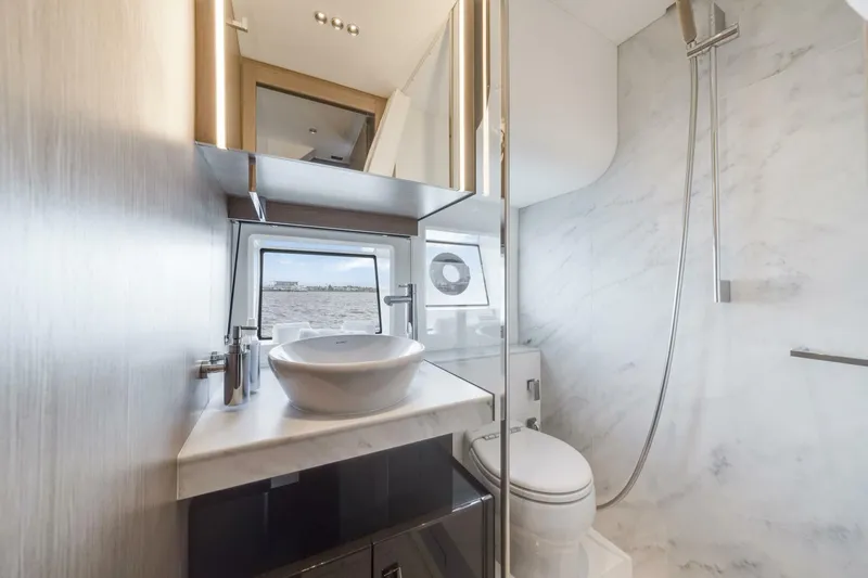  Yacht Photos Pics 2023 Sunseeker Superhawk 55 - Image 43