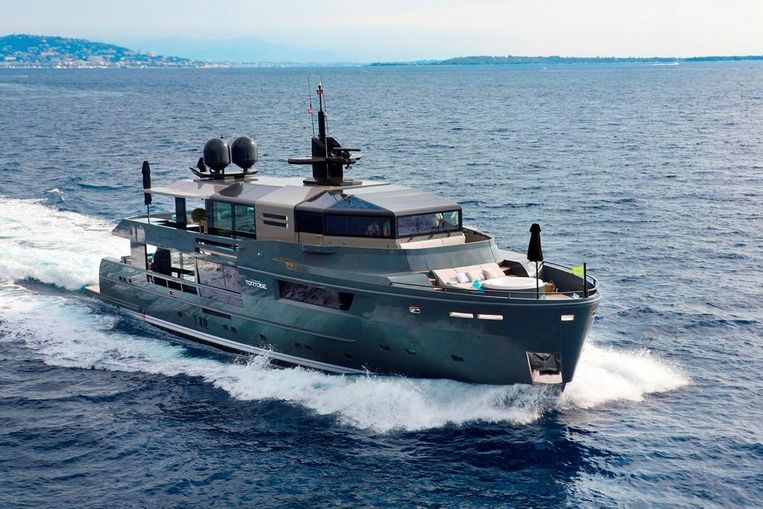 2015-114-10-arcadia-yachts-115