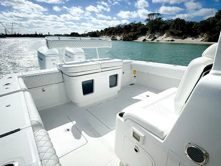  Yacht Photos Pics 2023 Hcb 39 Speciale - Image 10