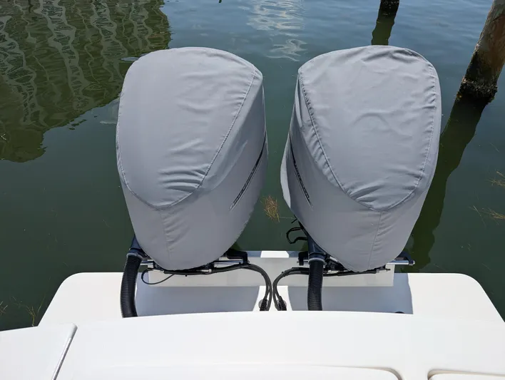  Yacht Photos Pics YAMAHA ENGINE COVERS