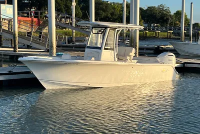 Sea Hunt Ultra 239 SE