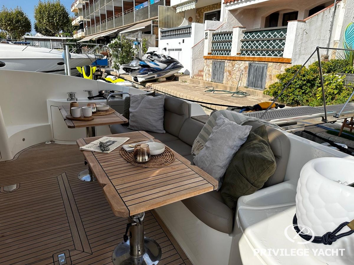 2001 Azimut 54 