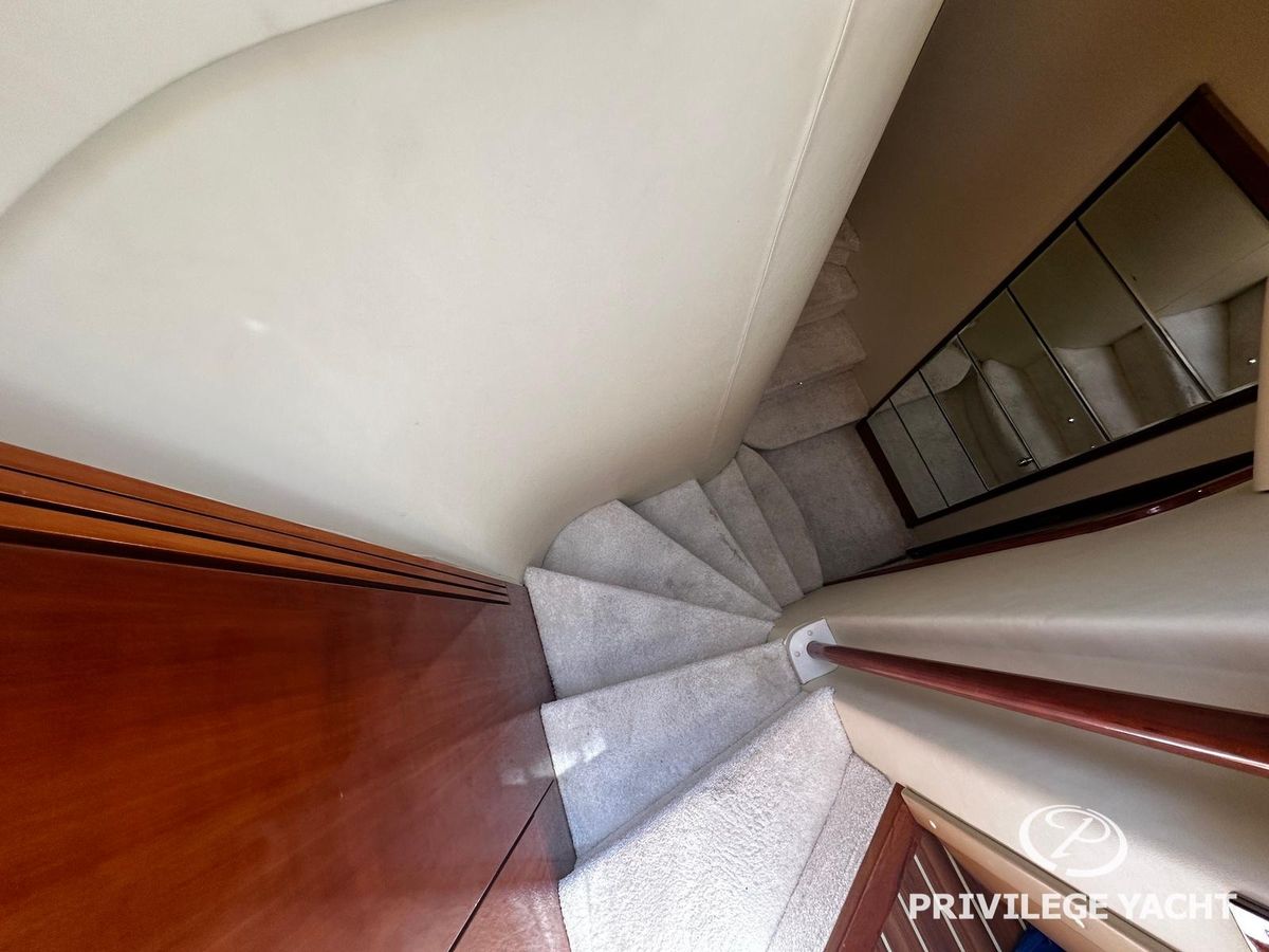 2001 Azimut 54 