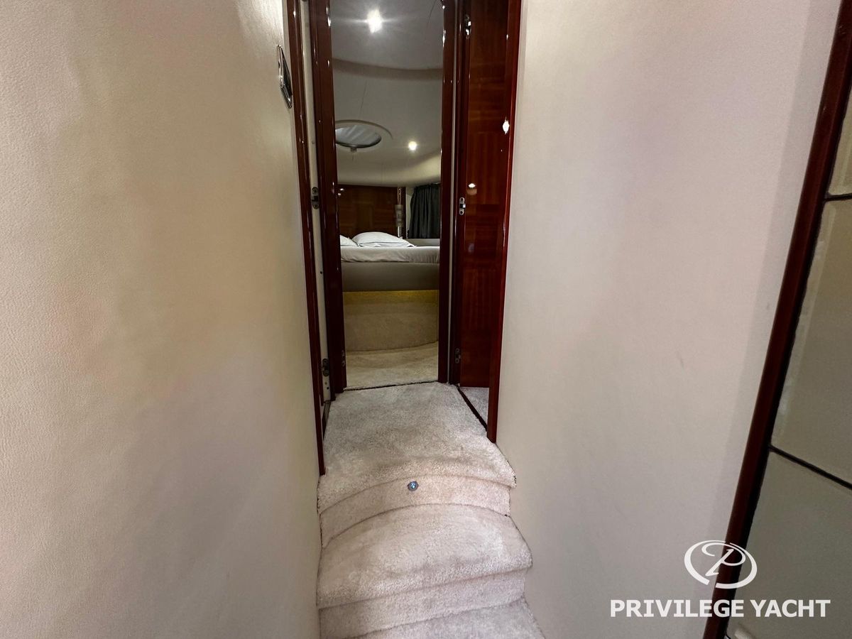 2001 Azimut 54 
