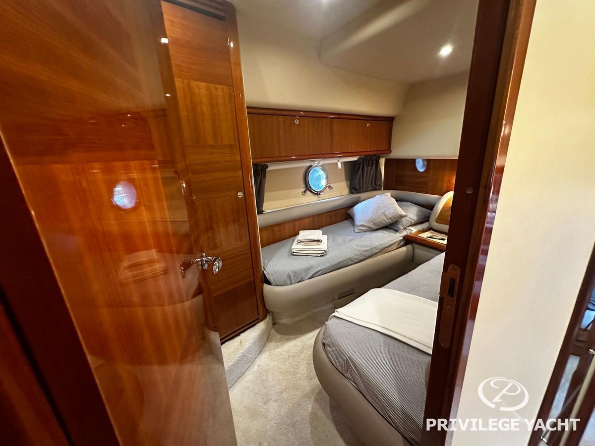 2001 Azimut 54 