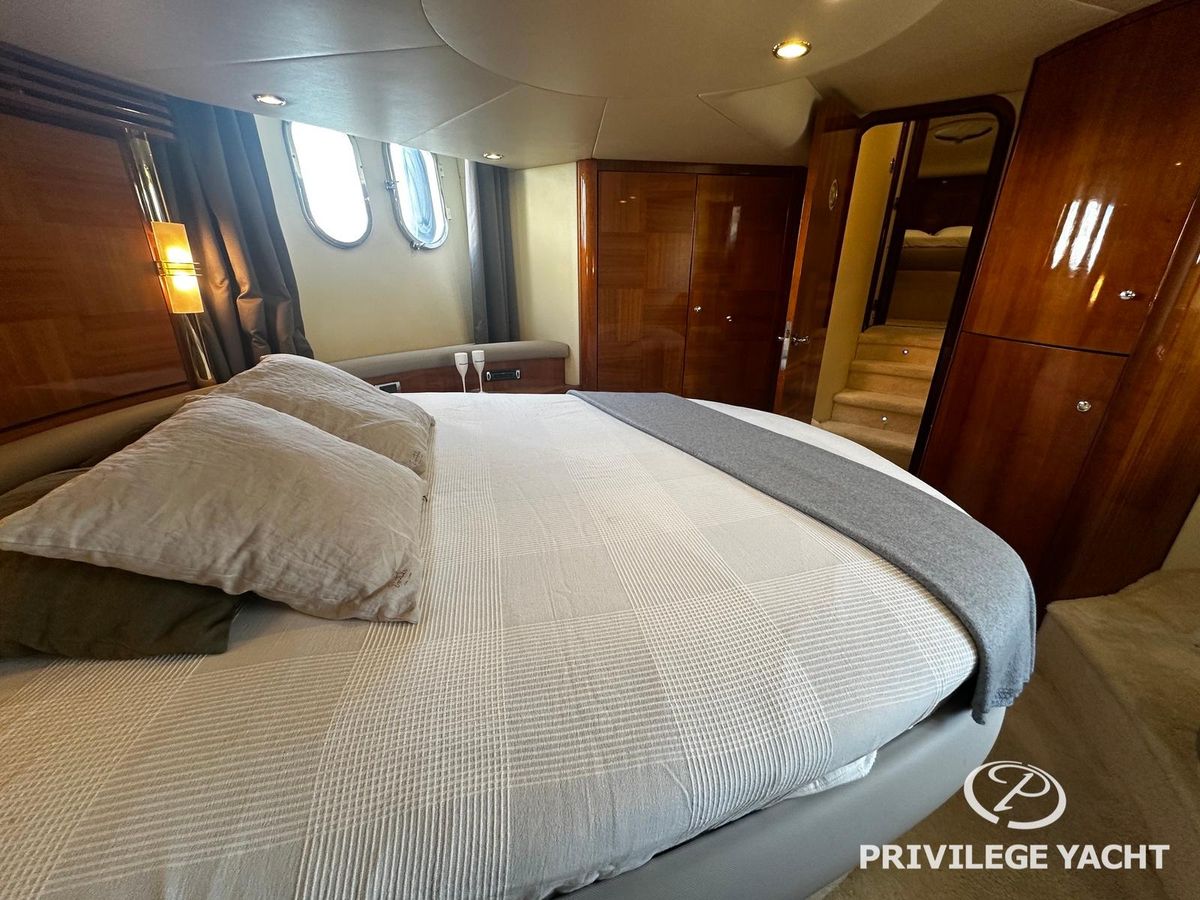2001 Azimut 54 