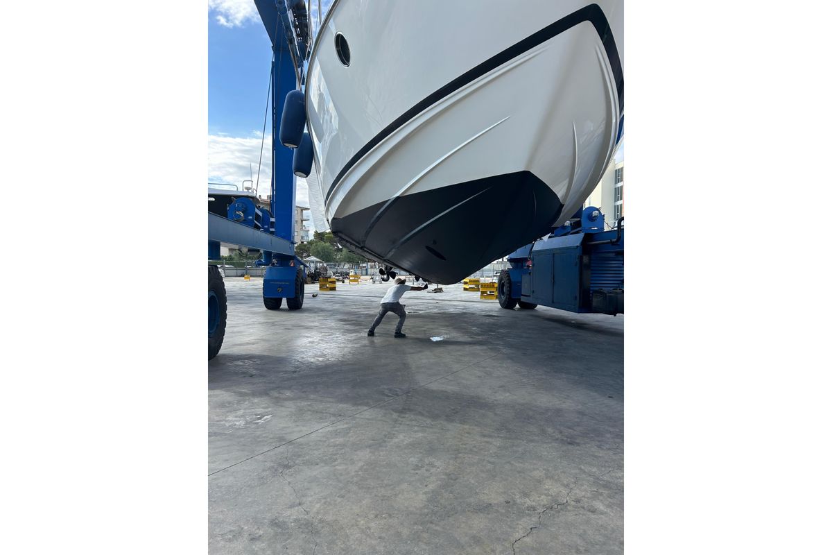 2001 Azimut 54