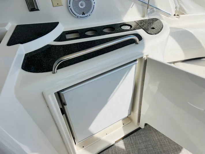 Mik Yacht Photos Pics 