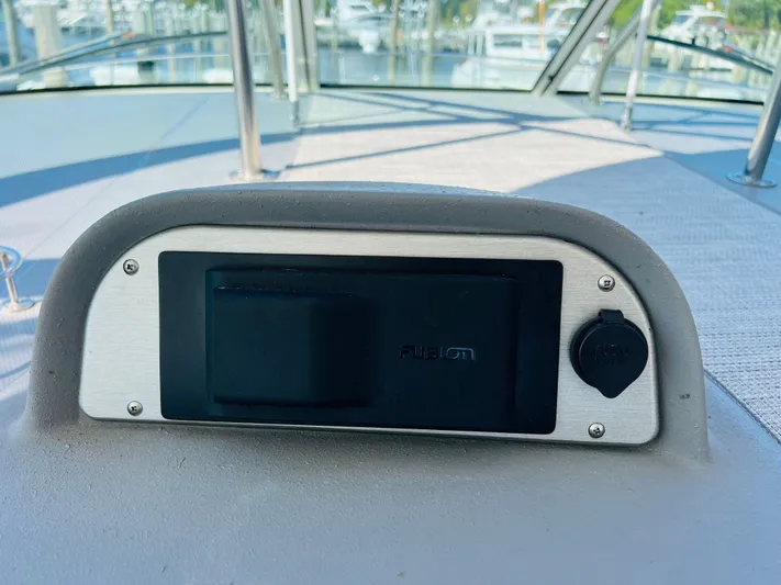 Mik Yacht Photos Pics 