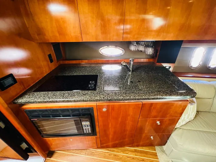 Mik Yacht Photos Pics 