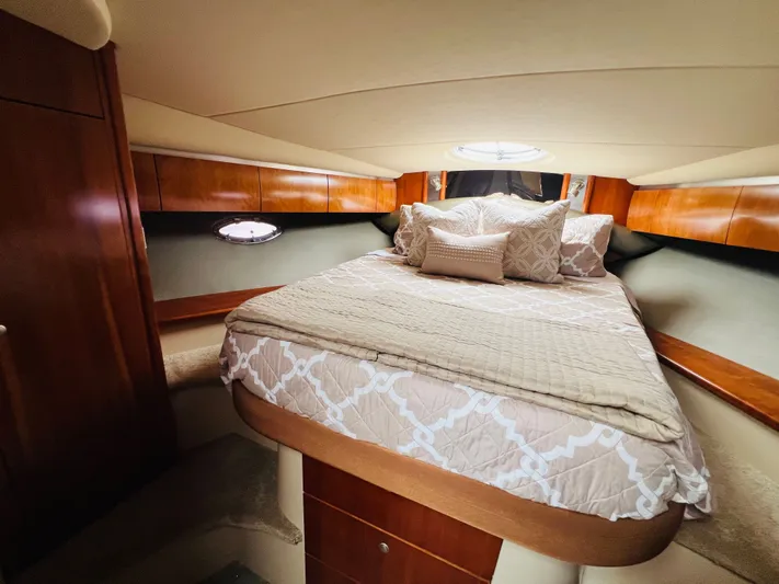 Mik Yacht Photos Pics 