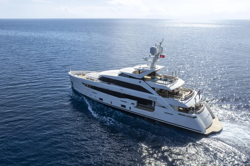 Serenity Yacht Photos Pics Luxurious 2015 Mondomarine SF40 yacht cruising on open sea.