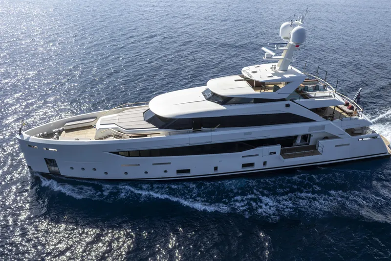 Serenity Yacht Photos Pics Luxurious 2015 Mondomarine SF40 yacht cruising on open sea.