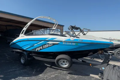 Yamaha Boats AR195