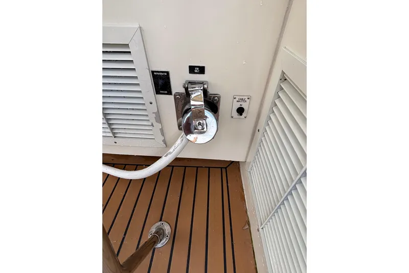  Yacht Photos Pics 1986 Viking 48 Convertible yacht power connection and cable management system.