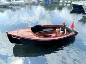 2001 Classic Electric Day Boat