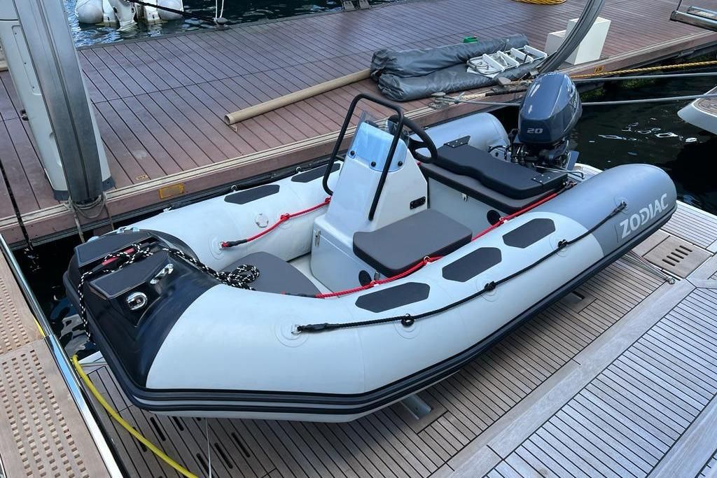 2022 Beneteau 62 