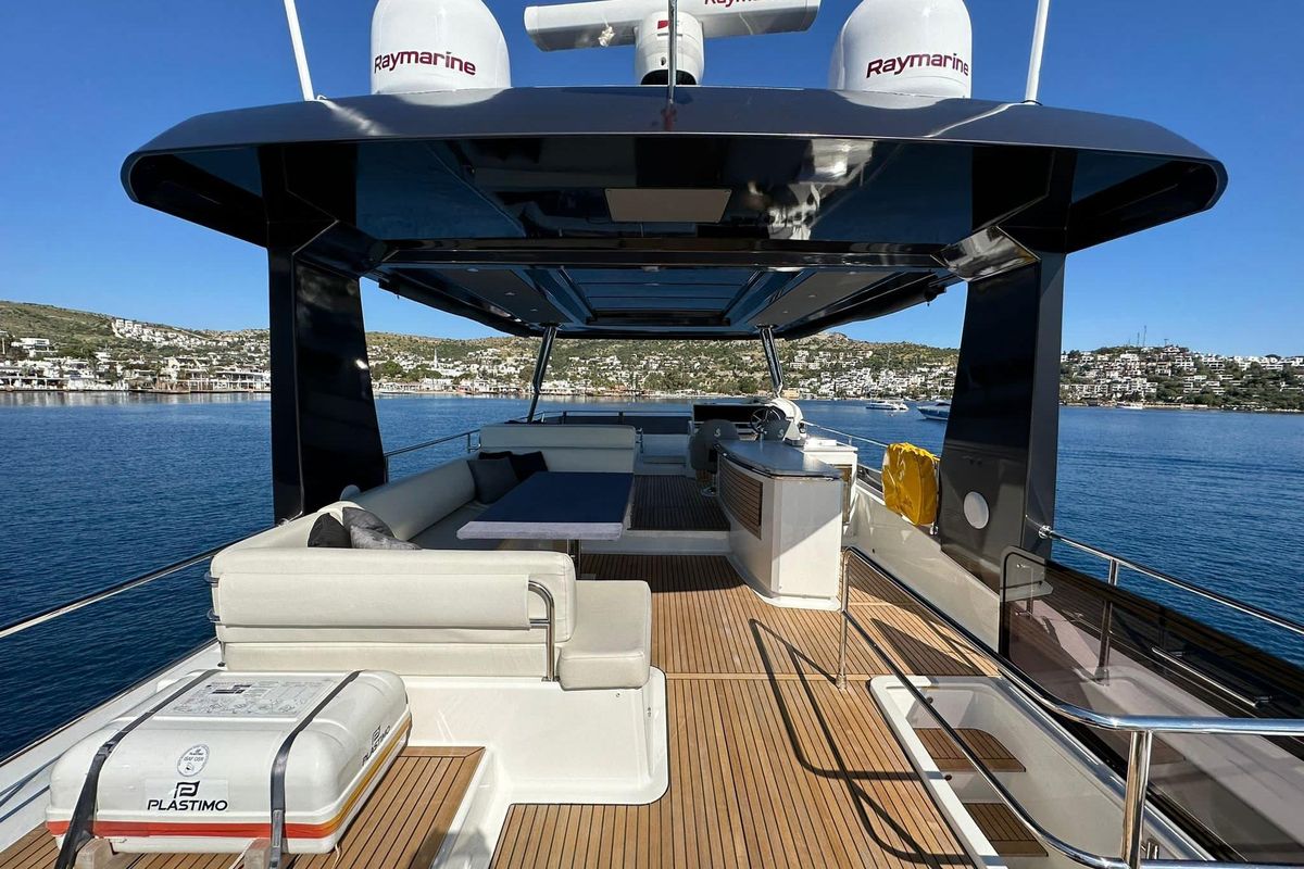 2022 Beneteau 62 