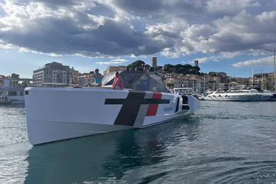2025 Evo Yachts R6+